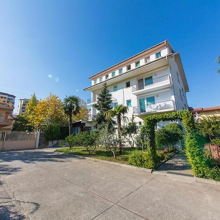 Hotel Heritage Tiranë Luaran gambar