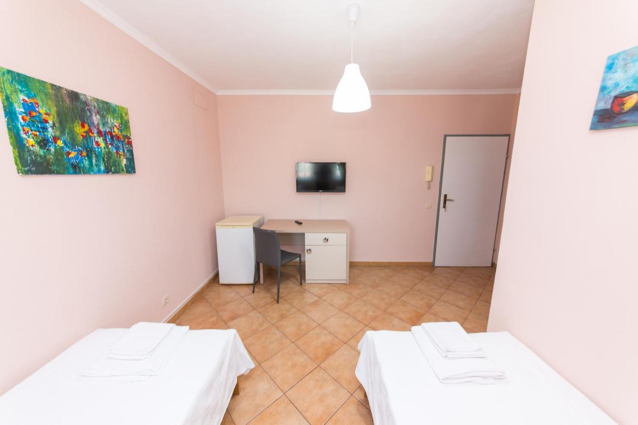 Hotel Heritage Tiranë Luaran gambar