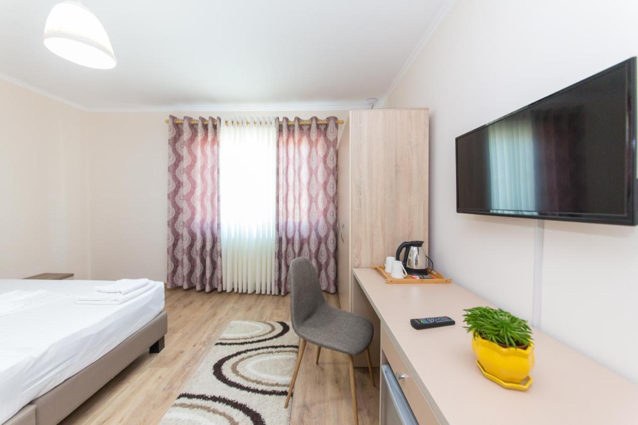Hotel Heritage Tiranë Luaran gambar