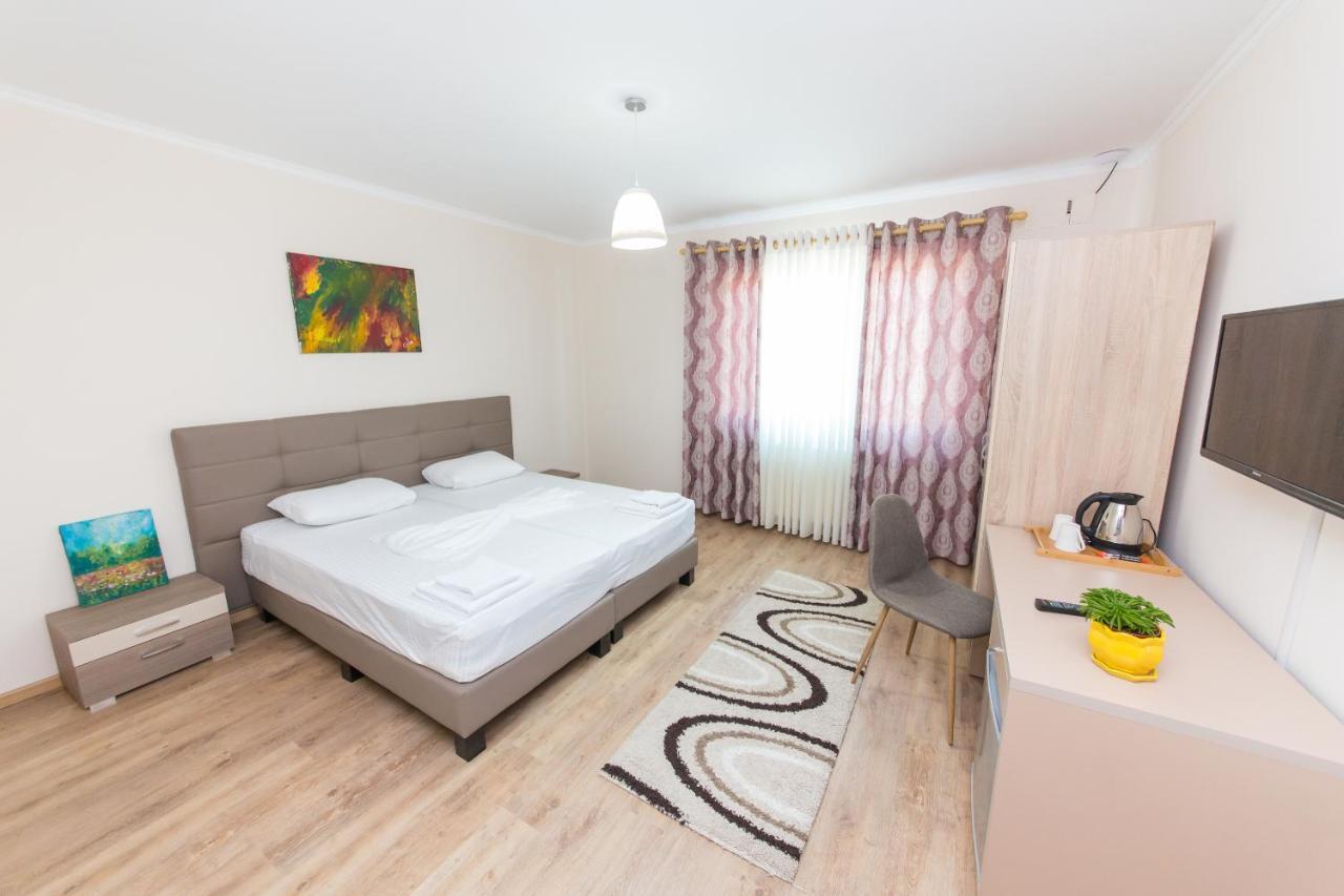 Hotel Heritage Tiranë Luaran gambar