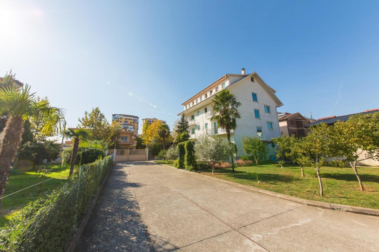 Hotel Heritage Tiranë Luaran gambar