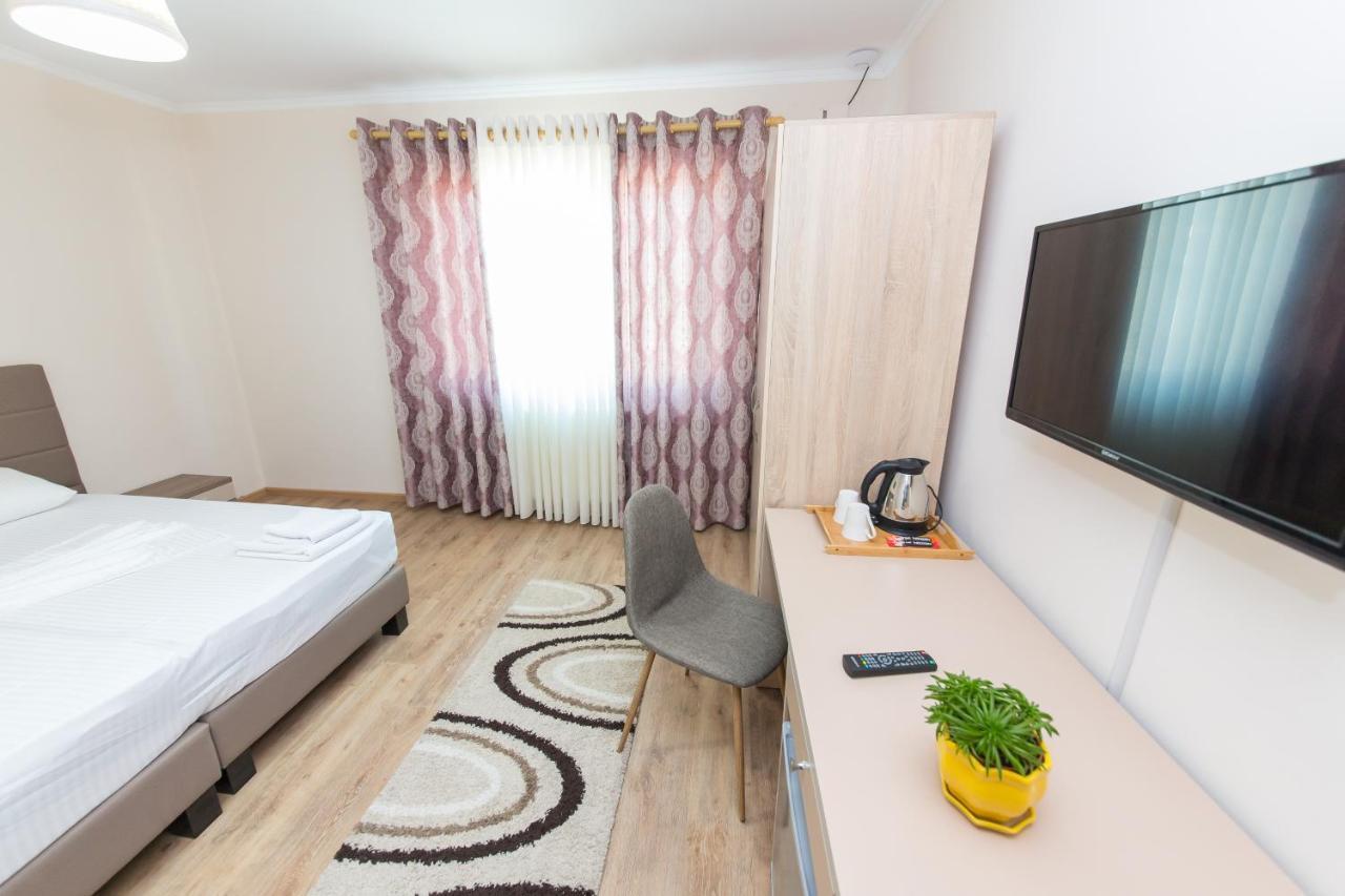 Hotel Heritage Tiranë Luaran gambar